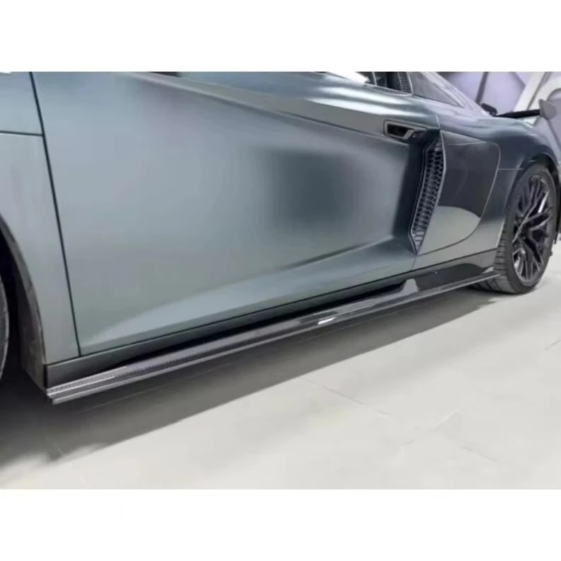 High Quality Fast Delivery Whole Sale Price Prepreg Dry Carbon Fiber Performance Side Skirts for  R8 2019-2023